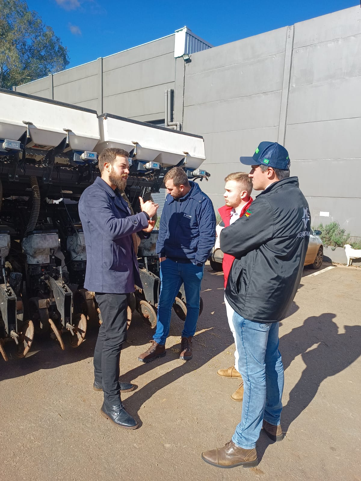Alunos do curso de Agronomia da Atitus realizam visita técnica na Fertisystem (2).jpeg