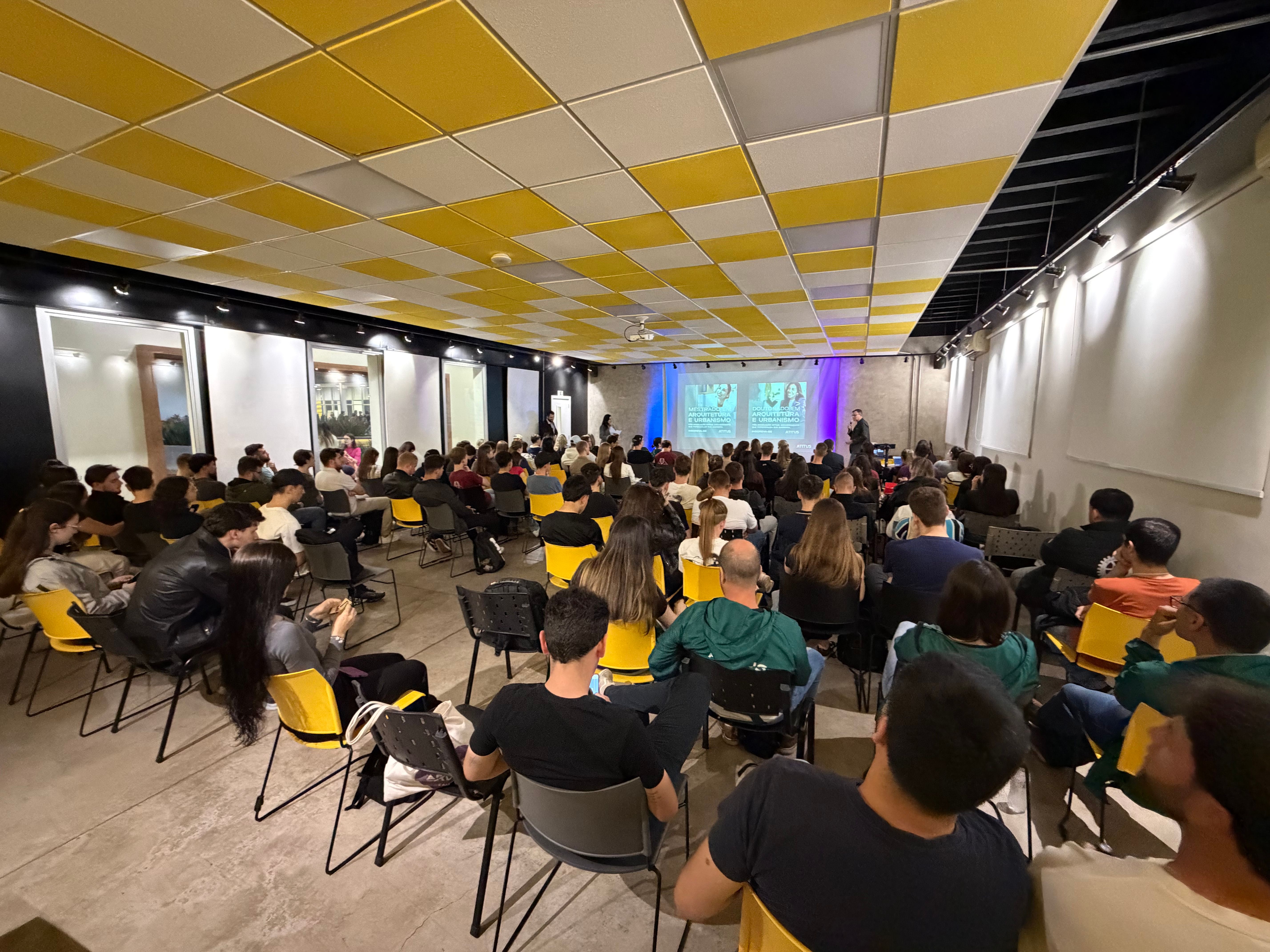 PoliSummit (2).jpg