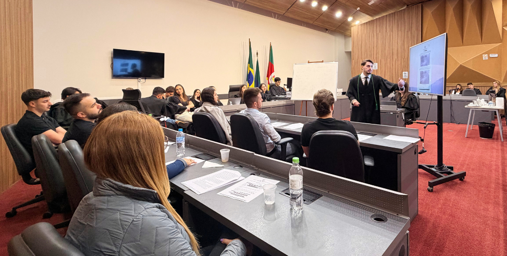 Escola de Direito